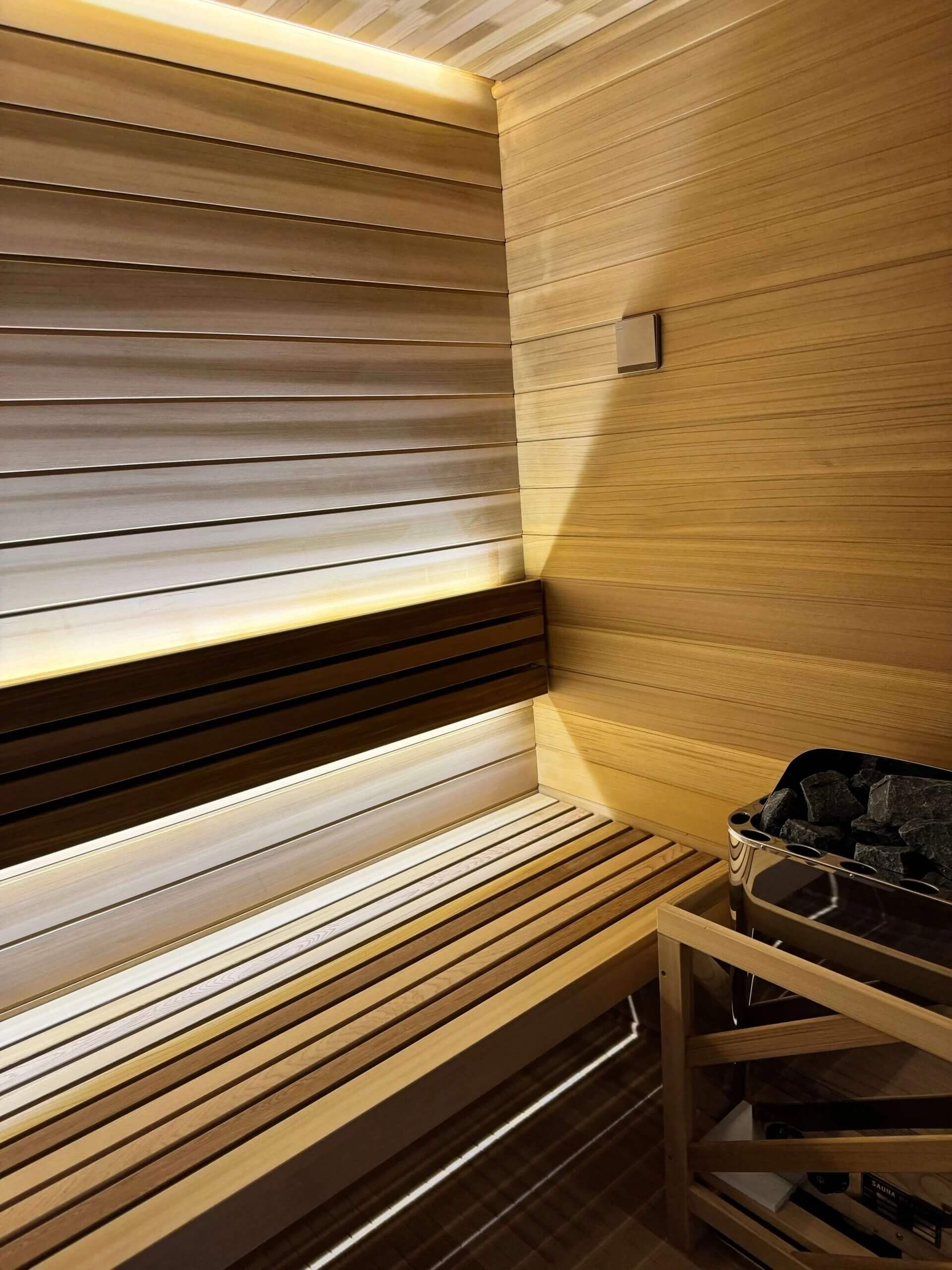 Red Cedar Sauna SISU　屋内用サウナ