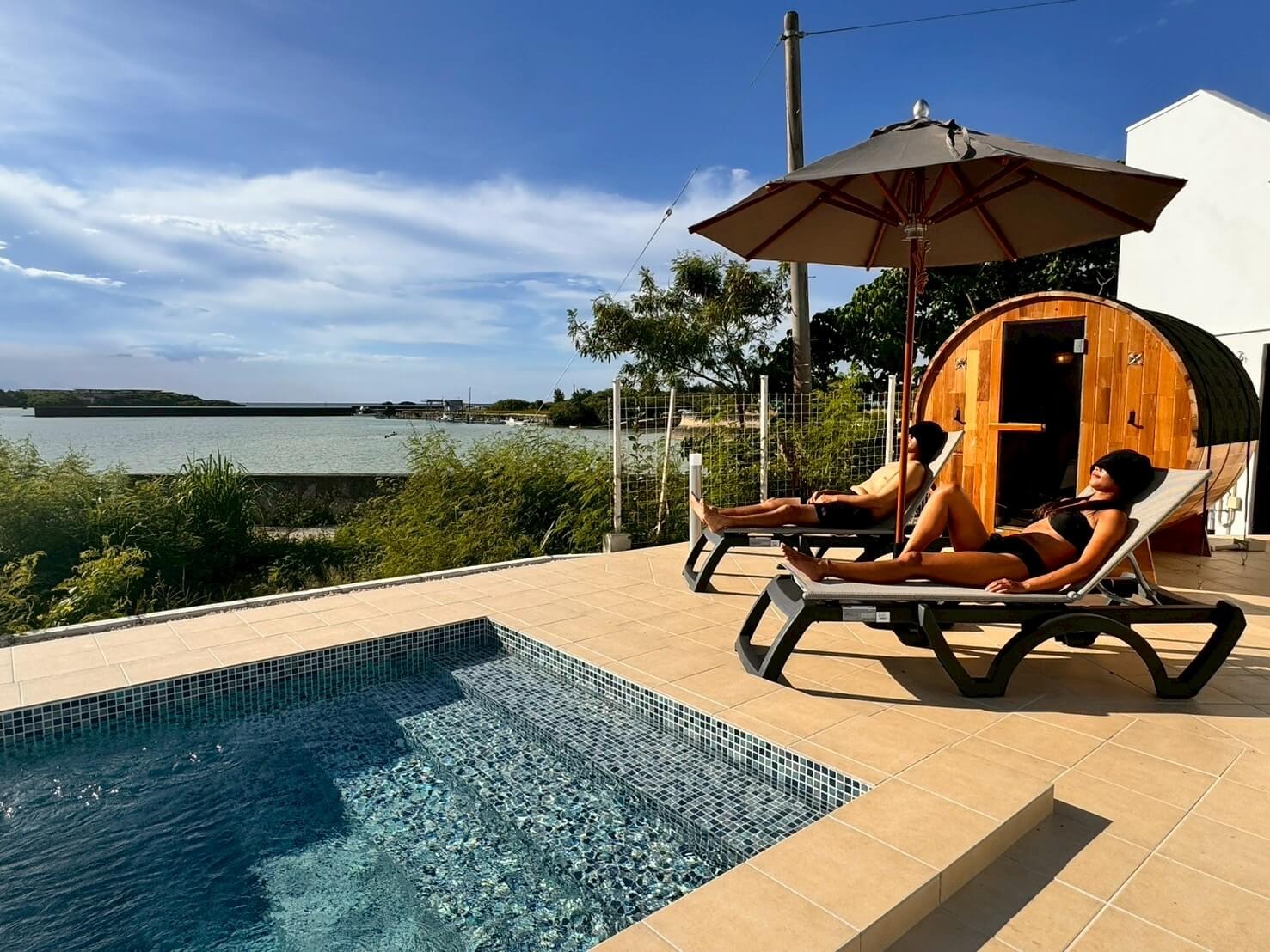 RED CEDAR SAUNA sisu バレルサウナ　～4名用