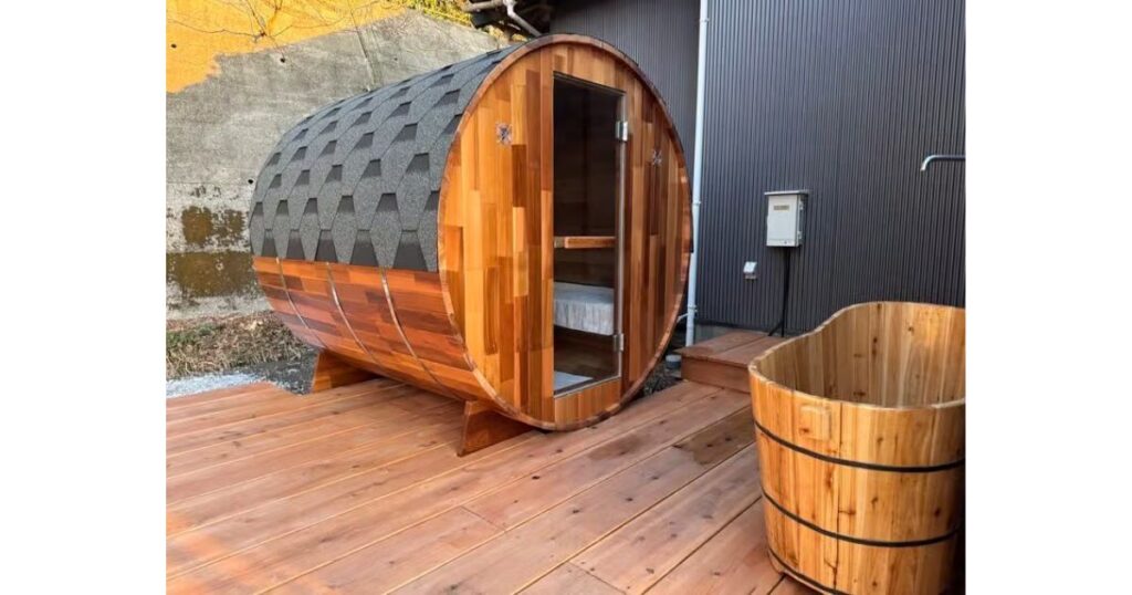 千葉県民泊物件にレッドシダーを使用したバレルサウナを導入